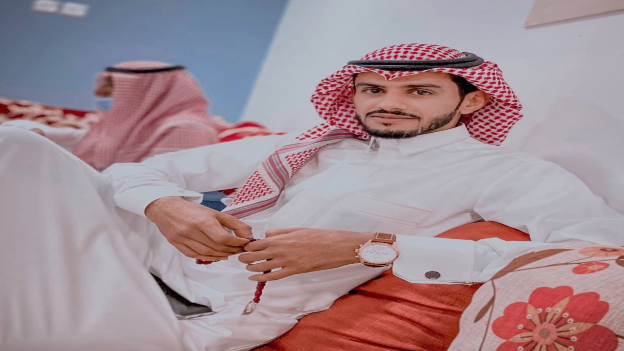 الشاعر فهد المنصوري