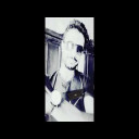 قميصه البني
