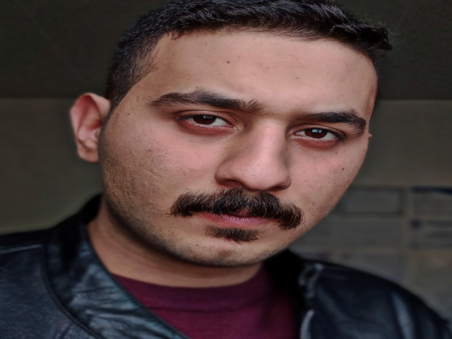 ازر حسن