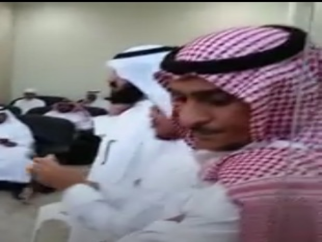 جانب من احتفالية تدشين ديواني